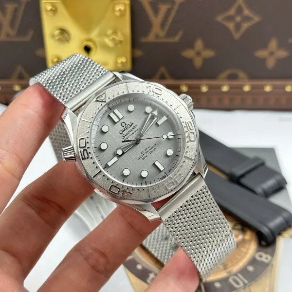 Omega Seamaster Diver 300M “James Bond 007” 210.32.42.20.06.002 42MM – VIP Version