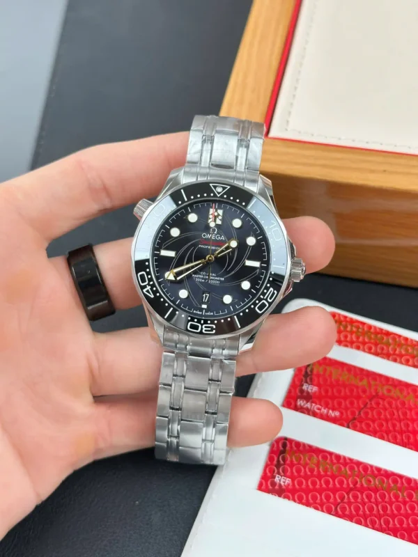 下载 (95) Omega Seamaster Diver 300M James Bond 210.22.42.20.01.004 42mm – VIP Version